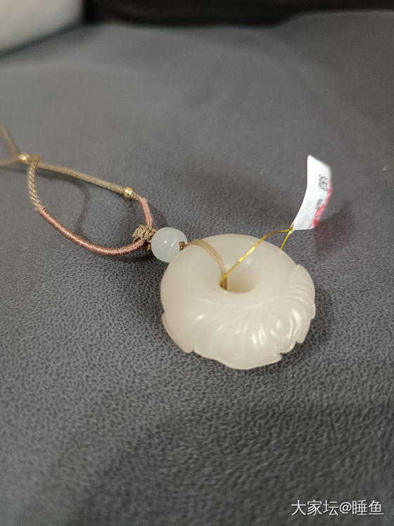 请姐妹们帮忙看看留不……_和田玉