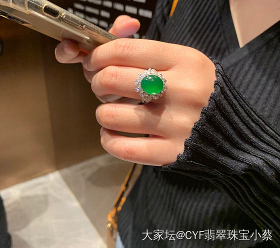 电梯里看到*姐这枚戒指也太漂亮了_首饰