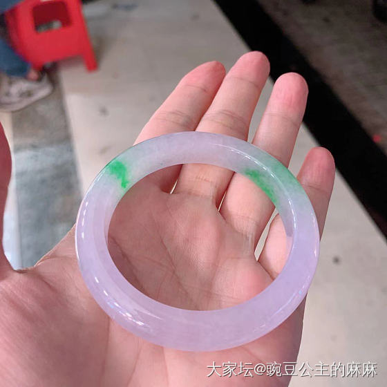 大神们，帮我看看你这个春彩值4万吗？_手镯翡翠