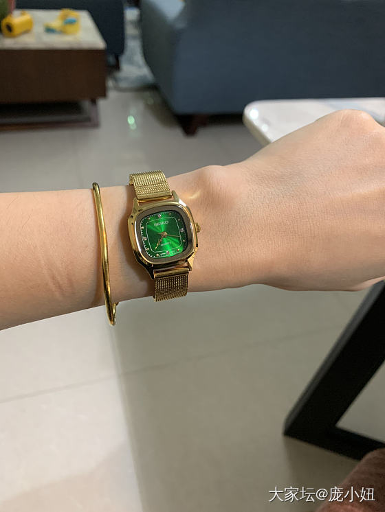 金灿灿的表子_手表