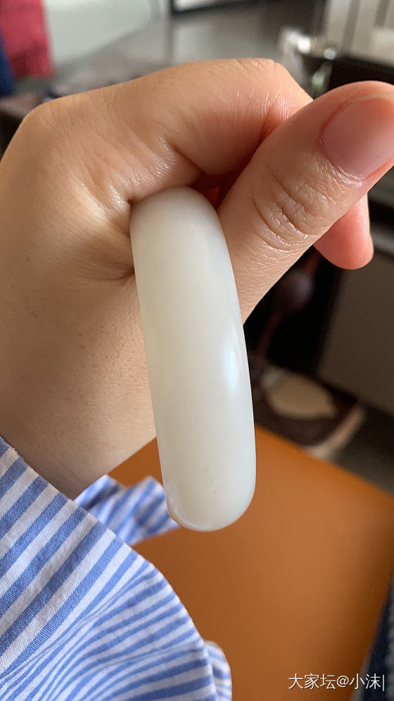 切末白镯子_和田玉