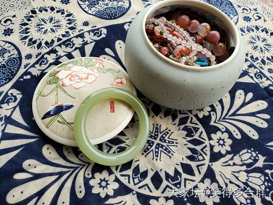 茶青调子_手镯和田玉