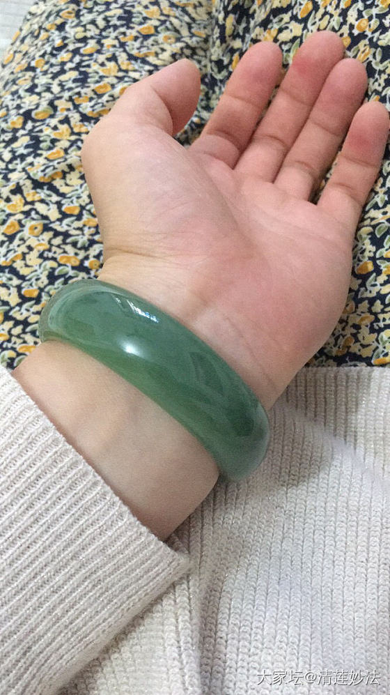 粉绿色？果绿色？_手镯和田玉