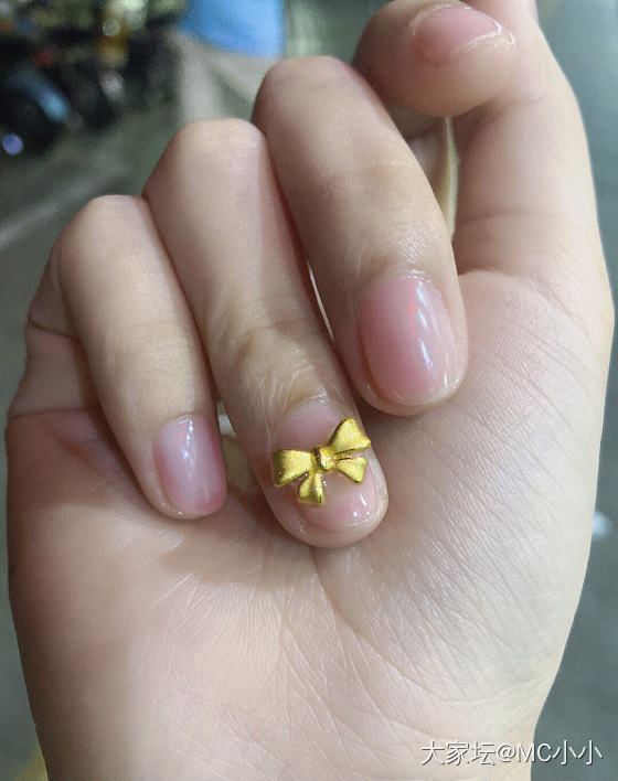 黄金美甲💅也太闪了吧_金