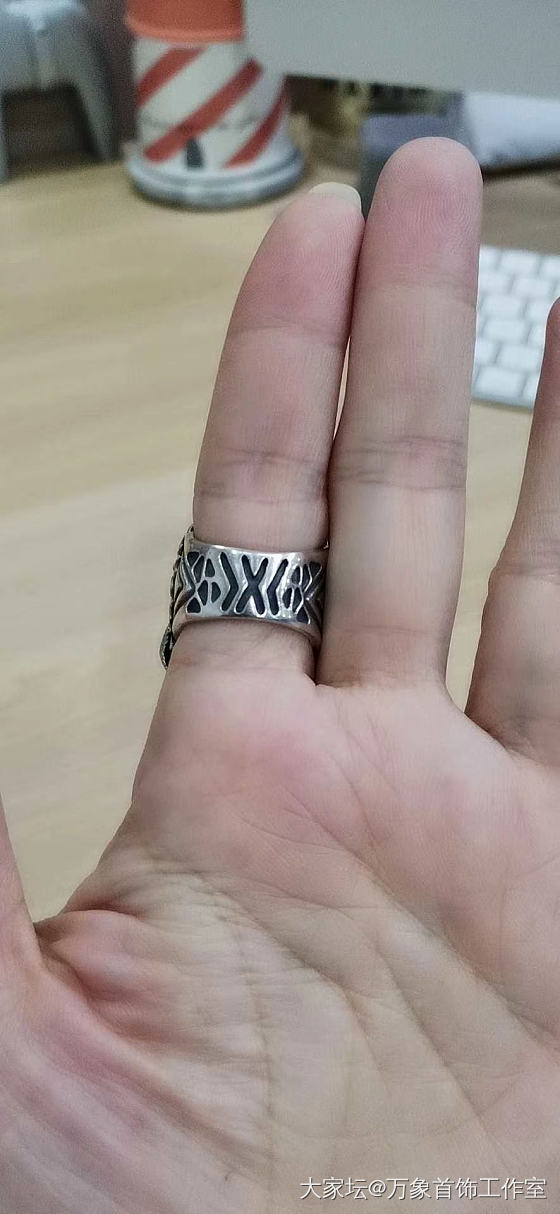 细节很棒的猫头银戒指，质感很好，请问你是印第安酋长猫咪大人吗？_戒指