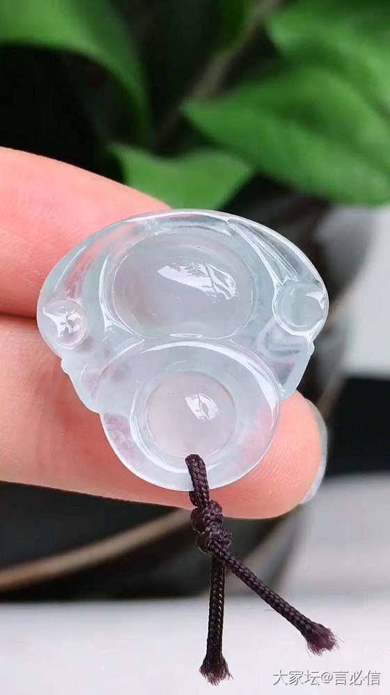 冰种佛公吊坠_翡翠