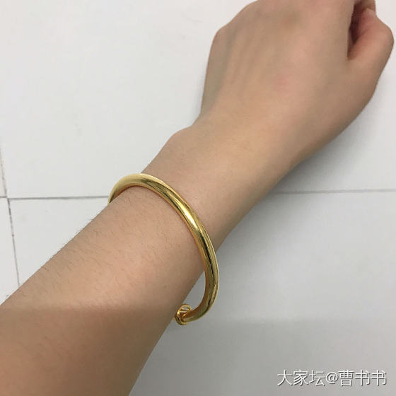 明牌克价385的镯子到了_手镯金