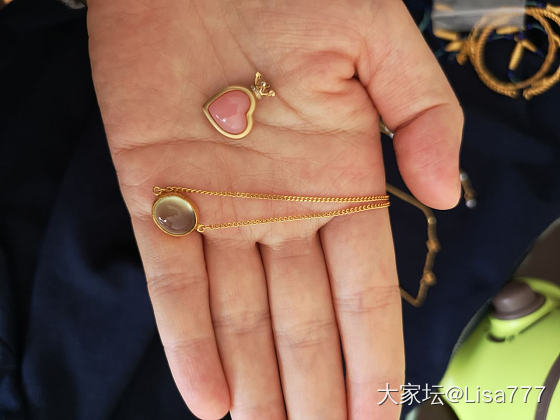 来论坛各个时期跟风买的，大多也不带，偶尔翻出来看看心情还是挺愉悦_金