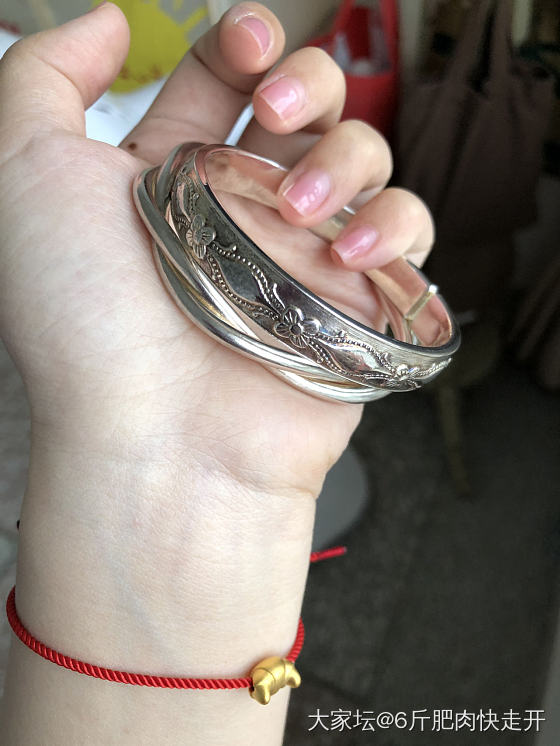 现在出闲置好难呀 小珍和张宝源都无人问津 惨兮兮_银