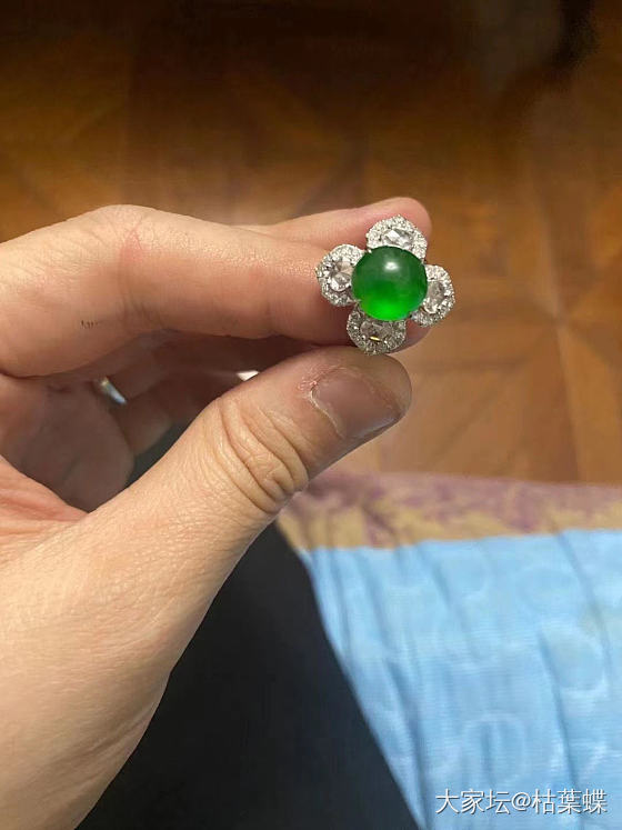 麻烦大家看下留不留_戒指翡翠