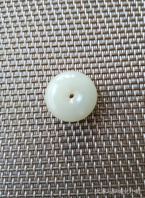 新收了一枚小扣子，想编成手绳。大家有好的款式推荐吗？_和田玉