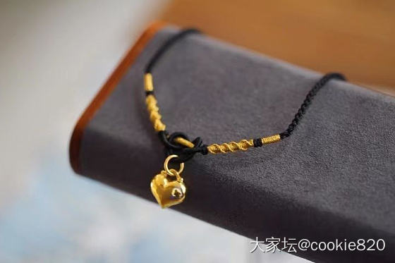 给坛红大爱心编个绳_金