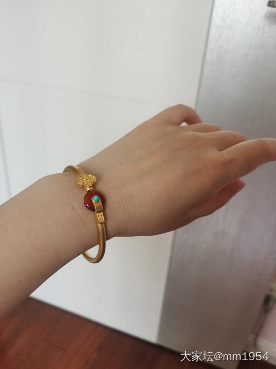 今日份左手～姐妹们，来来来，晒出你的今日快乐，种草啦_手饰