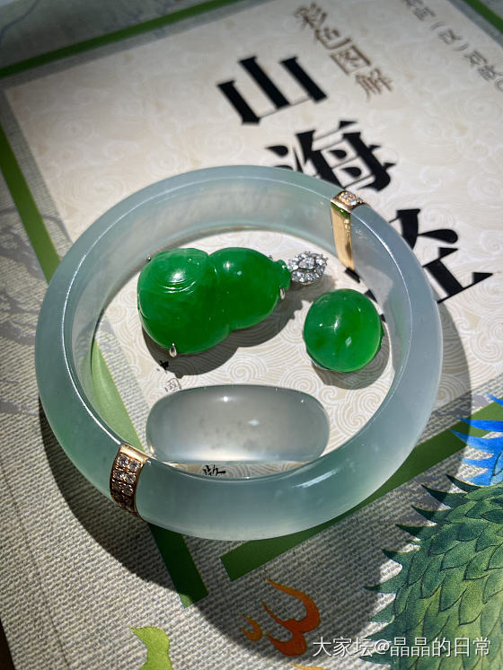 求看大家的翡翠绿葫芦_翡翠