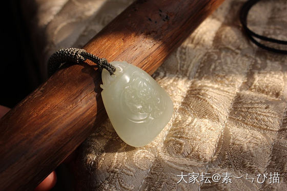 牡丹锁_和田玉
