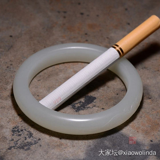 刚到手的入门级籽镯，正处于蜜月期_手镯和田玉