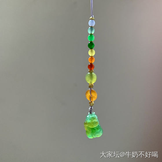 翡翠手机挂件_翡翠