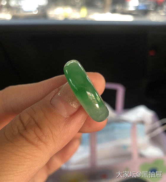 两只美丽的翡翠指环_戒指翡翠