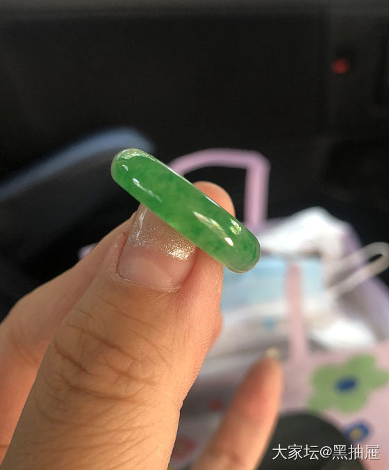 两只美丽的翡翠指环_戒指翡翠