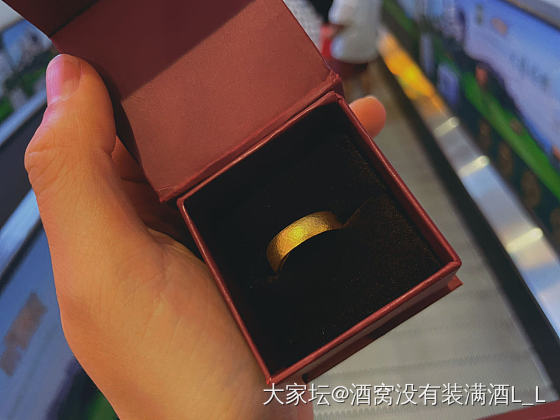 周大生的锤纹💍_戒指金