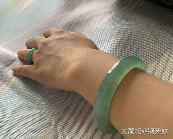 拍不出她的美_手镯翡翠