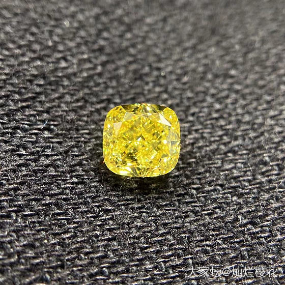 0.82CT FVY VS1 VG GD/N 🇺🇸GIA证书！
顶级颜色  火彩超..._钻石