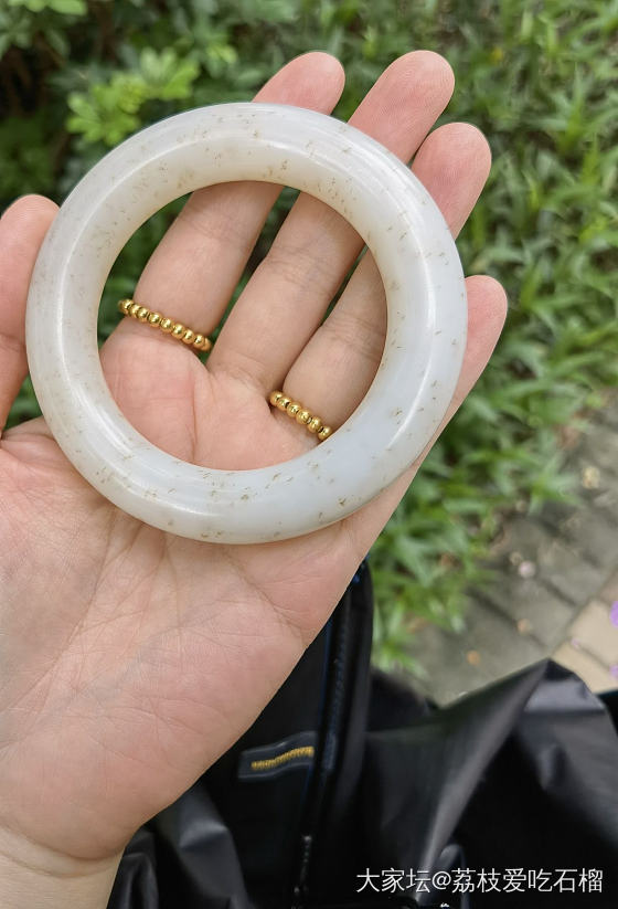 新收的镯子_和田玉手镯