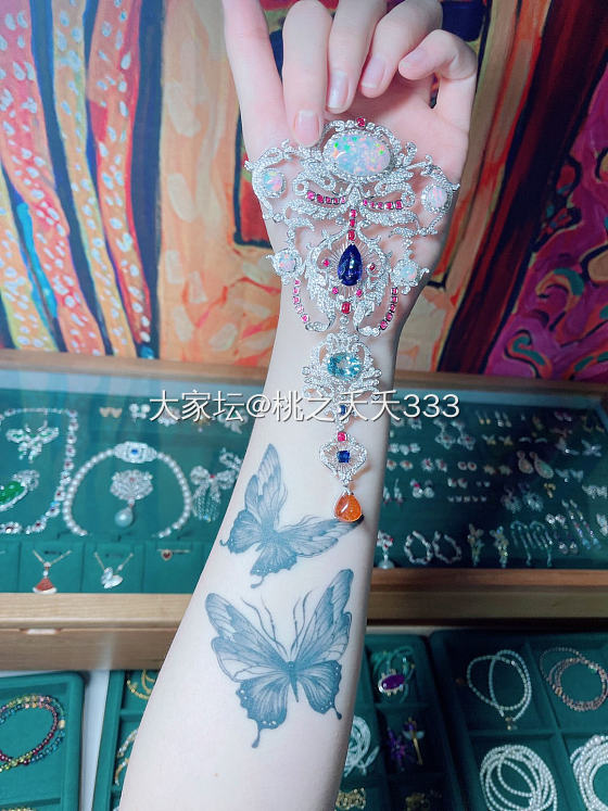 小棉袄生日啦_彩色宝石钻石