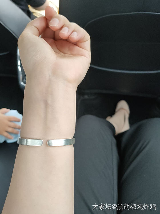 想念我的镯子们，感觉总有一天会折腾回来。。。。_手镯银