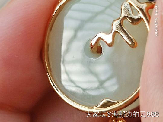 周大福和田玉磕碰了请问可以修复吗_和田玉