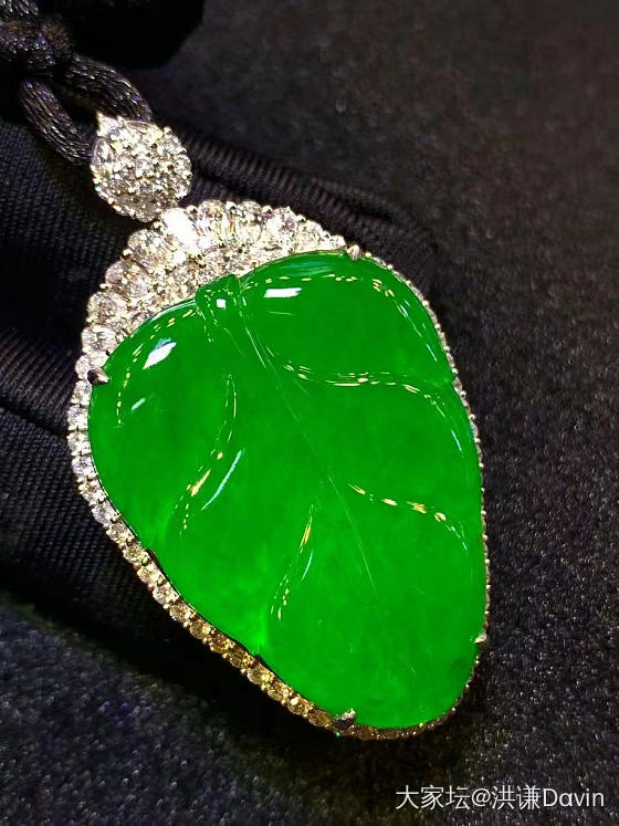 高品质正阳绿金枝玉叶吊坠重金豪镶  色阳玉润佩戴低调奢华_翡翠