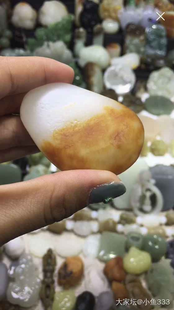 小白一个，这几天选籽料吊坠，请大神们给出宝贵的建议_和田玉