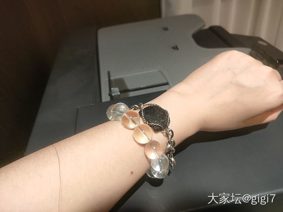 此刻你带了什么？_搭配翡翠金