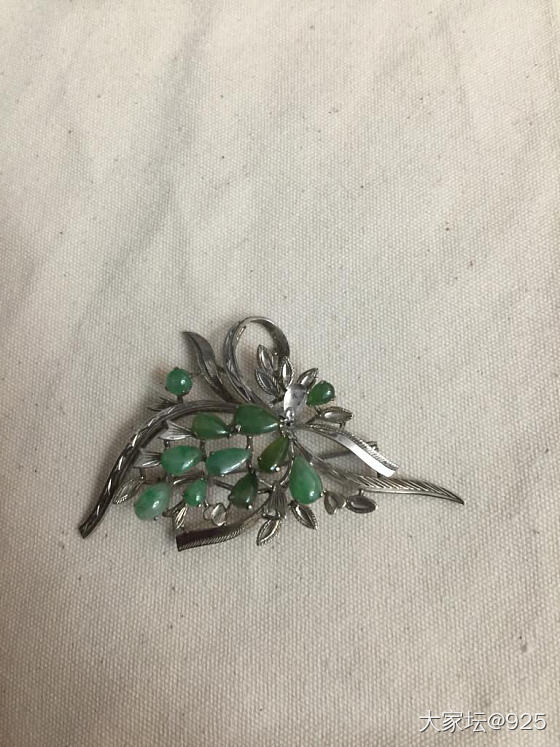 古董翡翠胸針_胸饰翡翠