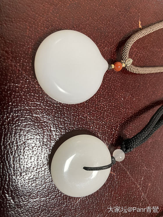 又白又细的圆坨坨_牌子和田玉