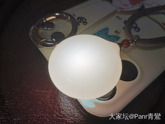 又白又细的圆坨坨_牌子和田玉