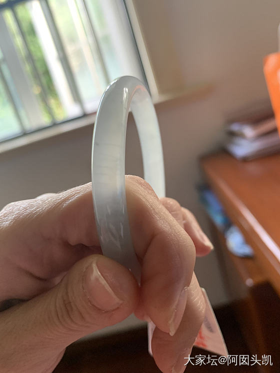 姐妹们请教下，这几条是啥：纹 裂 棉线 还是马牙线，谢谢！_翡翠
