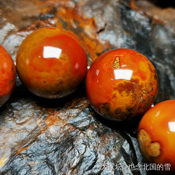 河北宣化战国红玛瑙大珠子手串_玉髓玛瑙