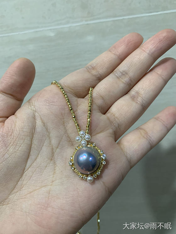 晒一下刚收到的马贝吊坠，感觉配钻光链绝配吖_吊坠珍珠有机宝石
