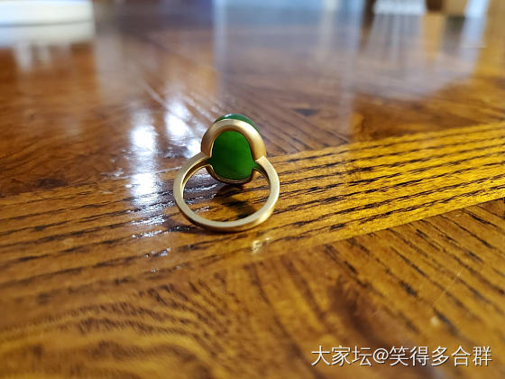 辣绿变形记_和田玉
