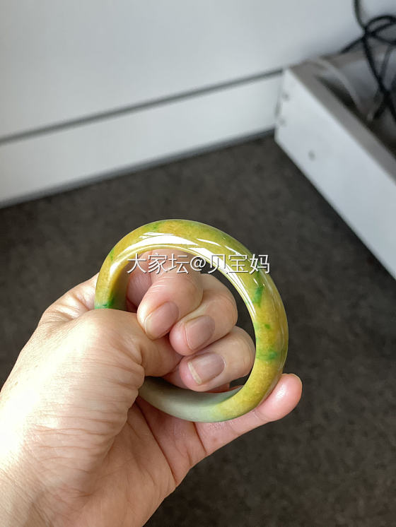 又入新宠黄加绿手镯_翡翠