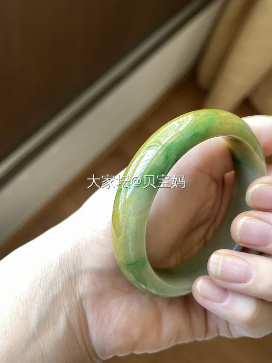 又入新宠黄加绿手镯_翡翠
