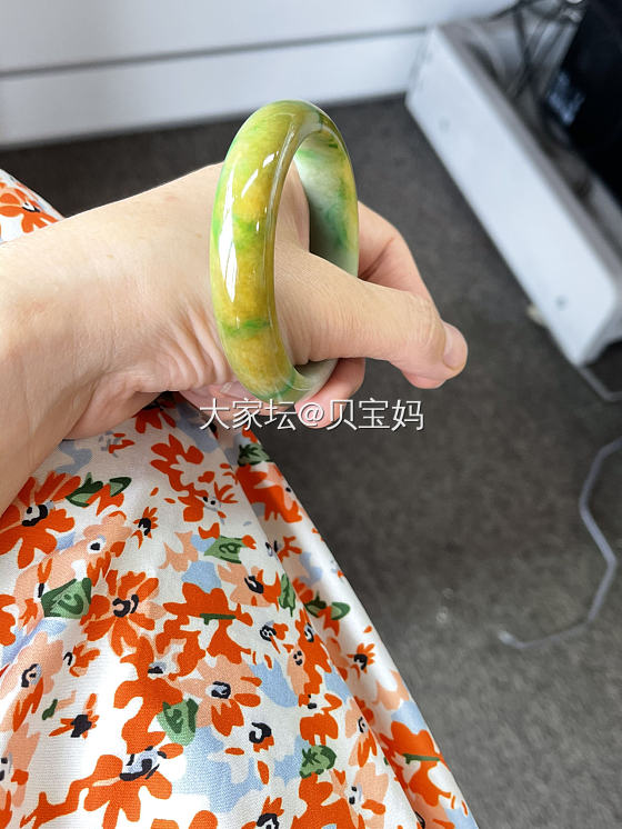 又入新宠黄加绿手镯_翡翠