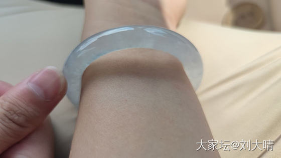 为什么翡翠商家老要你收回去看实物😂隐瞒瑕疵、拍照仙图收到了肯定会退呀…_翡翠