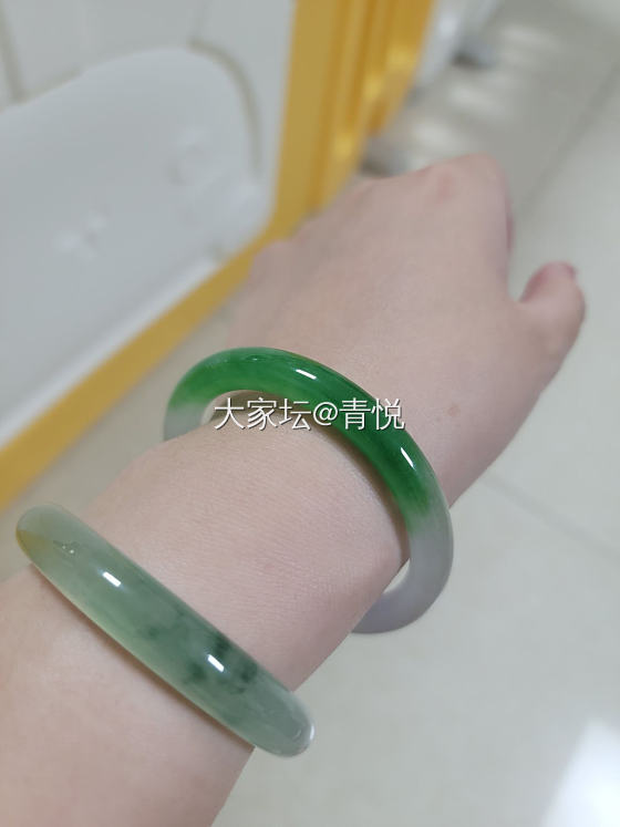 发光的是假的翡翠吗？_翡翠