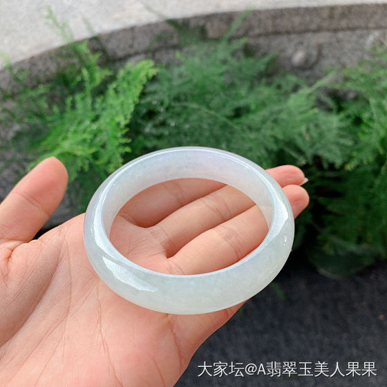 九款极美性价比超高的手镯，太养眼了
给姐妹们的看看_手镯翡翠