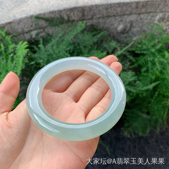 九款极美性价比超高的手镯，太养眼了
给姐妹们的看看_手镯翡翠