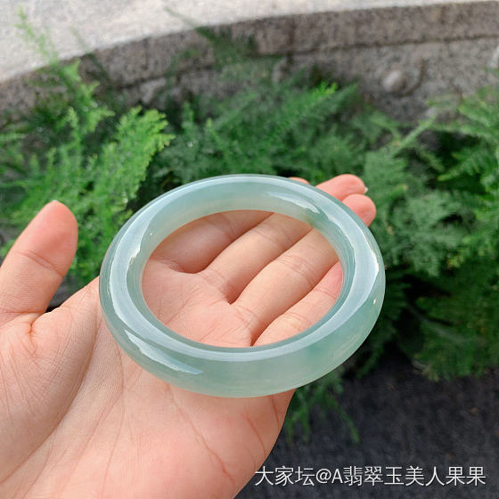 九款极美性价比超高的手镯，太养眼了
给姐妹们的看看_手镯翡翠