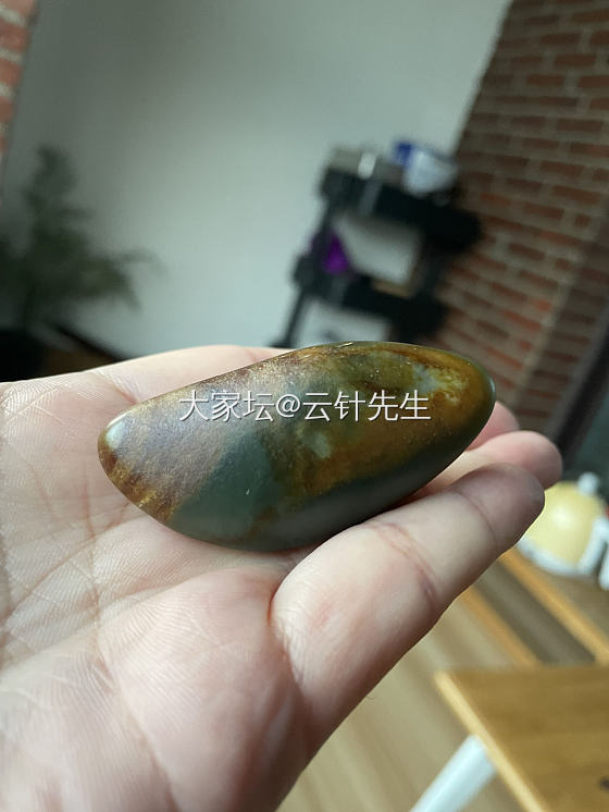 发双可爱的小鞋子_和田玉