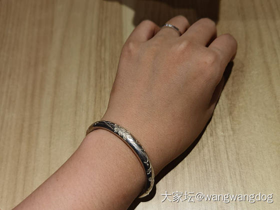 最近常戴的3套，最后一张银镯和18k白婚戒强行配套☺️_金